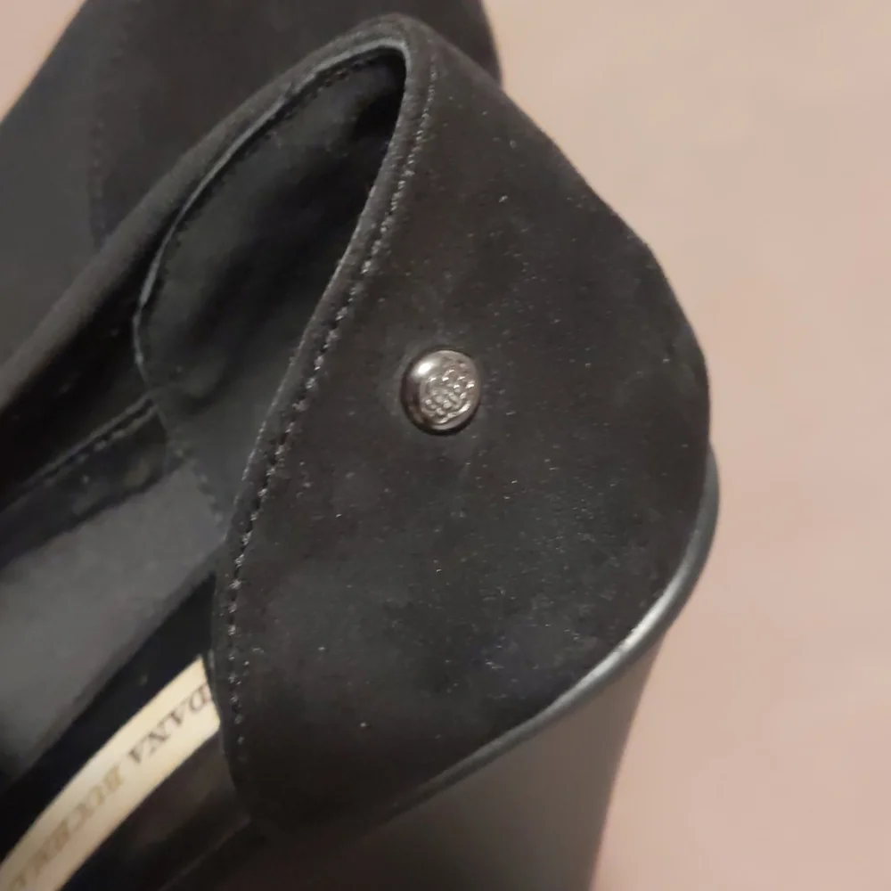 Dana Buchman Pira Black Wedge Heel 6 Med Open Toe Woman Shoes